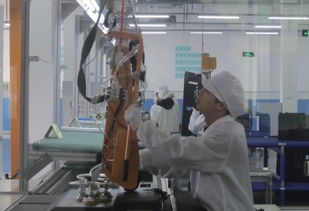 贵州富士康示范厂首批1000台平板电脑运抵台湾